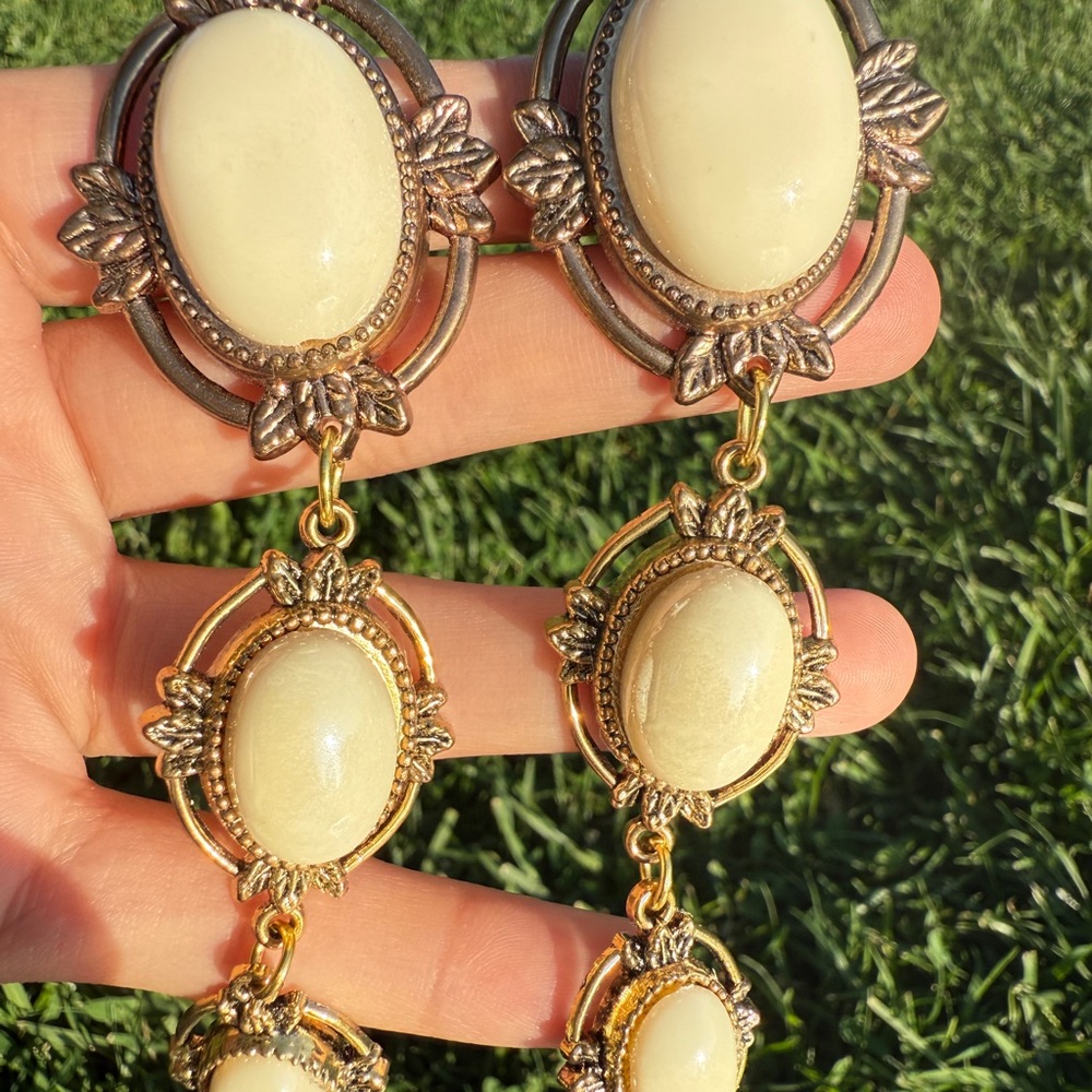 Vintage-Inspired Gold Tone Cream Drop Earrings